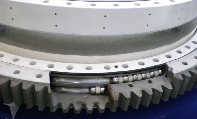 交叉滾子轉盤軸承